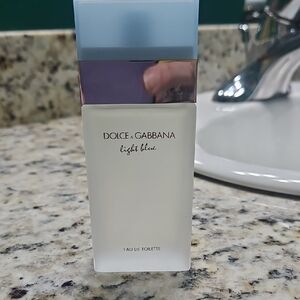 Dolce & Gabbana Light Blue Eau de Toilette Bottle